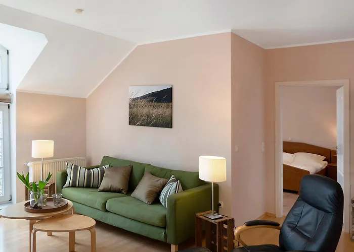 Weingut Ilmbacher Hof Apartment *